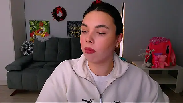 queenofthesense  online show from December 21, 11:17 am