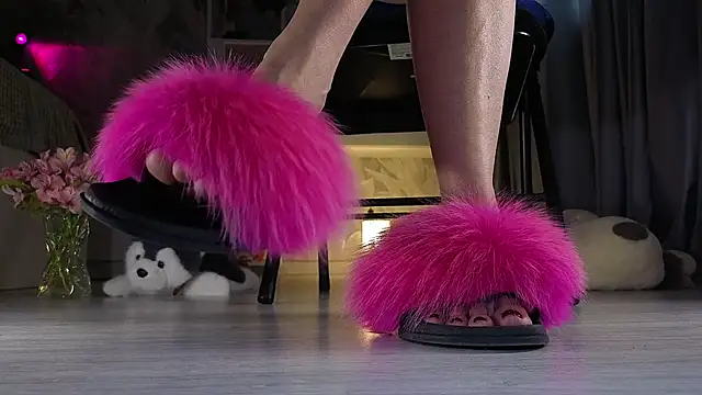 Feet Heelss online show from January 15, 10:42 am