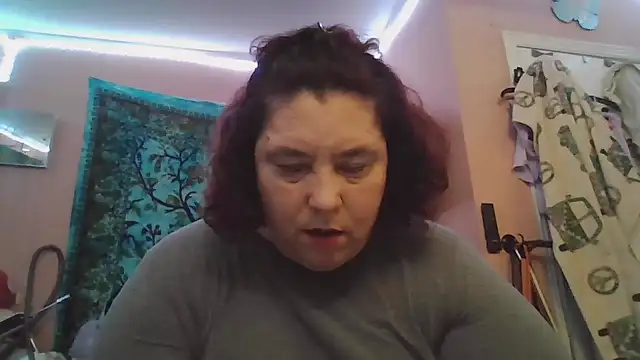 Snapshot of lil-gemini-hippy chatting on March 10, 1:32 am lil-gemini-hippy online show from March 10, 1:32 am