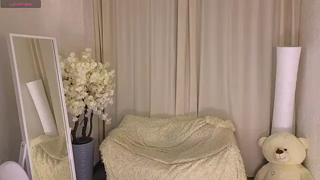 Janet Jee online show from November 8, 11:54 am