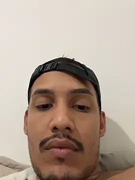 Snapshot of BAGHEERAPGG chatting on October 15, 4:23 am BAGHEERAPGG online show from October 15, 4:23 am