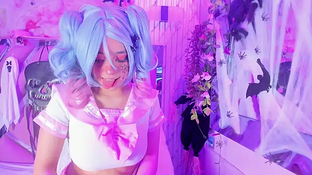 Snapshot of Akane_Hikari_ chatting on October 19, 5:30 am Akane Hikari online show from October 19, 5:30 am