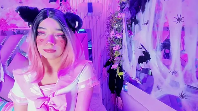 Snapshot of Akane_Hikari_ chatting on November 6, 6:58 am Akane Hikari online show from November 6, 6:58 am