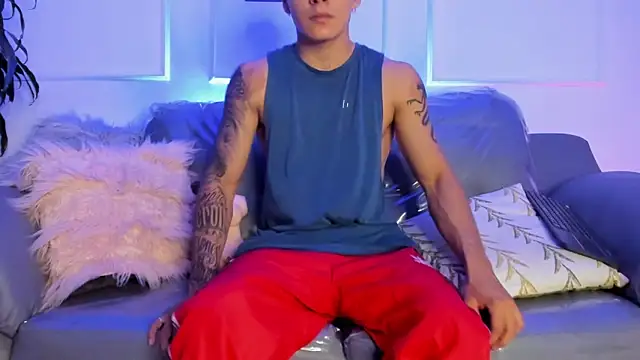 Leo santoro online show from March 1, 3:03 pm