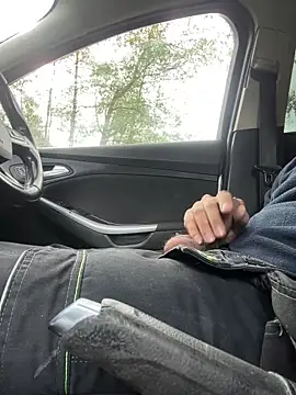 Snapshot of your_bi_slave chatting on September 9, 1:32 pm your bi slave online show from September 9, 1:32 pm