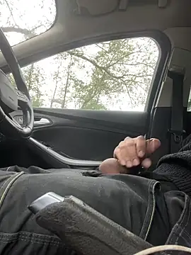 Snapshot of your_bi_slave chatting on October 4, 12:58 pm your bi slave online show from October 4, 12:58 pm