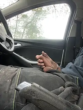 Snapshot of your_bi_slave chatting on October 12, 2:16 pm your bi slave online show from October 12, 2:16 pm