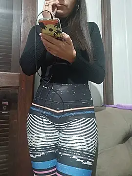 cicinha3657 online show from June 18, 4:57 am
