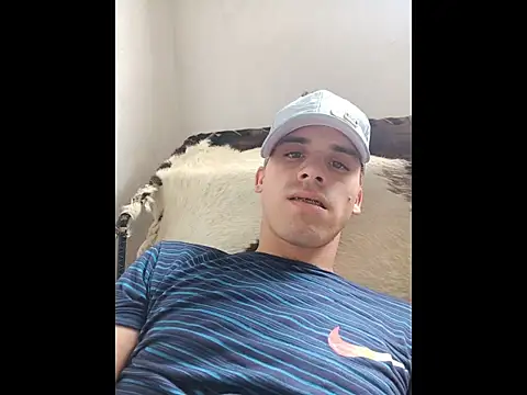 alex-golden online show from December 3, 5:22 pm