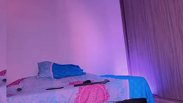 dreamsussi online show from June 21, 8:33 pm