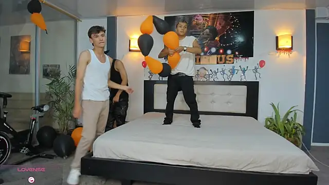 Bisexlifehot   online show from November 6, 12:00 am