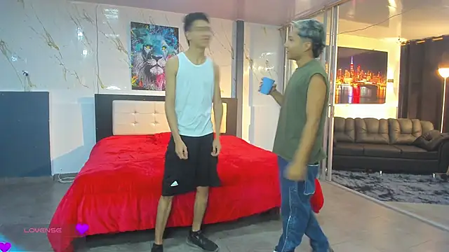 Bisexlifehot   online show from March 10, 10:59 pm