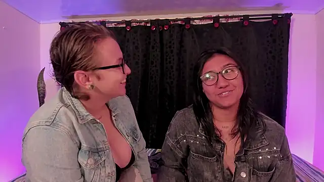 CrazyCakes  online show from January 13, 1:44 am