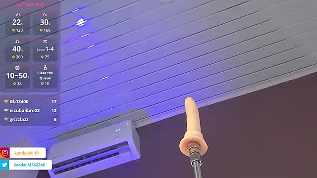 Snapshot of _Kendall_19 chatting on November 24, 7:57 pm Kendall 19 online show from November 24, 7:57 pm