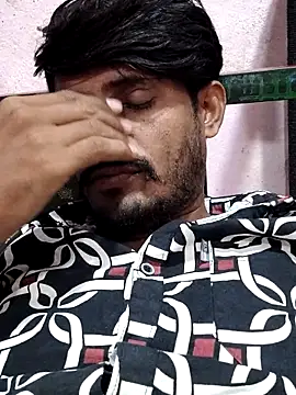 Snapshot of krishjaat43 chatting on October 25, 7:05 am krishjaat43 online show from October 25, 7:05 am