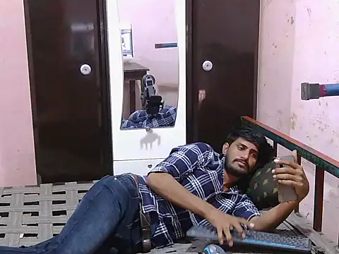 Snapshot of krishjaat43 chatting on October 29, 3:58 pm krishjaat43 online show from October 29, 3:58 pm