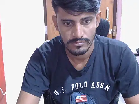 Snapshot of krishjaat43 chatting on November 11, 6:13 am krishjaat43 online show from November 11, 6:13 am