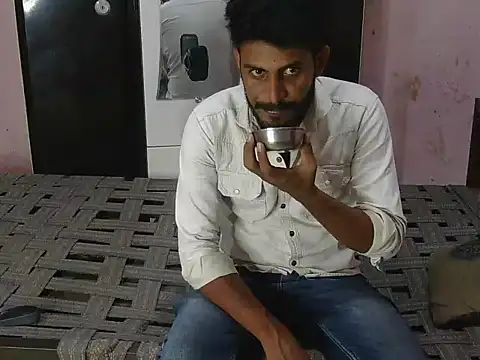 Snapshot of krishjaat43 chatting on May 14, 11:50 am krishjaat43 online show from May 14, 11:50 am