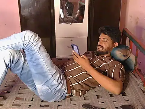 Snapshot of krishjaat43 chatting on May 21, 3:35 am krishjaat43 online show from May 21, 3:35 am