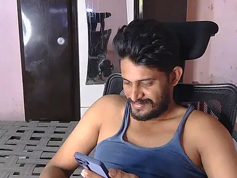 Snapshot of krishjaat43 chatting on May 22, 6:42 am krishjaat43 online show from May 22, 6:42 am