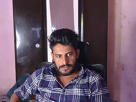 Snapshot of krishjaat43 chatting on May 24, 5:56 am krishjaat43 online show from May 24, 5:56 am