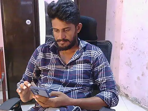 Snapshot of krishjaat43 chatting on June 2, 5:48 pm krishjaat43 online show from June 2, 5:48 pm