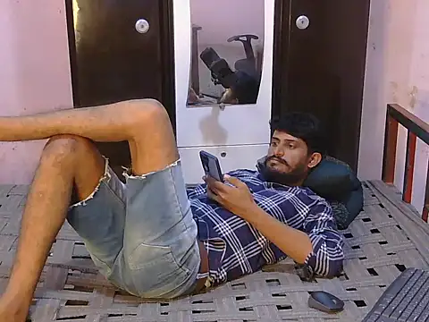 Snapshot of krishjaat43 chatting on June 14, 8:11 pm krishjaat43 online show from June 14, 8:11 pm