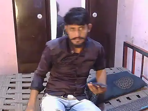 Snapshot of krishjaat43 chatting on June 15, 8:16 am krishjaat43 online show from June 15, 8:16 am