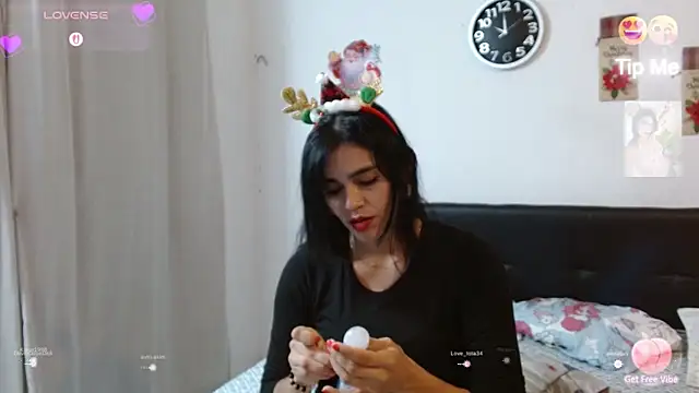 angelly  kate online show from December 17, 3:01 am