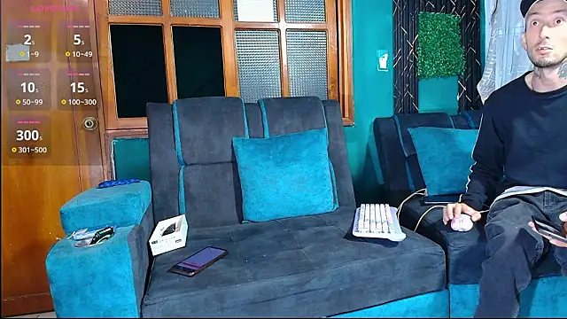 tom-y-alexa online show from March 5, 12:39 am