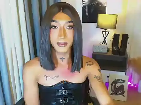 Snapshot of The_Fucking_Dolls chatting on July 22, 2:25 am The Fucking Dolls online show from July 22, 2:25 am