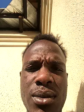 Snapshot of cuminsidebby chatting on December 3, 4:31 am cuminsidebby online show from December 3, 4:31 am