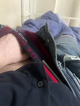 Snapshot of FitNhot_sam chatting on November 6, 1:23 pm FitNhot sam online show from November 6, 1:23 pm