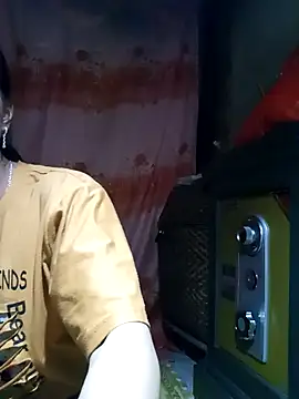 Snapshot of Phuongphuongg chatting on September 18, 1:35 pm Phuongphuongg online show from September 18, 1:35 pm