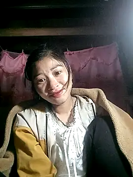 Snapshot of Phuongphuongg chatting on November 13, 2:43 am Phuongphuongg online show from November 13, 2:43 am