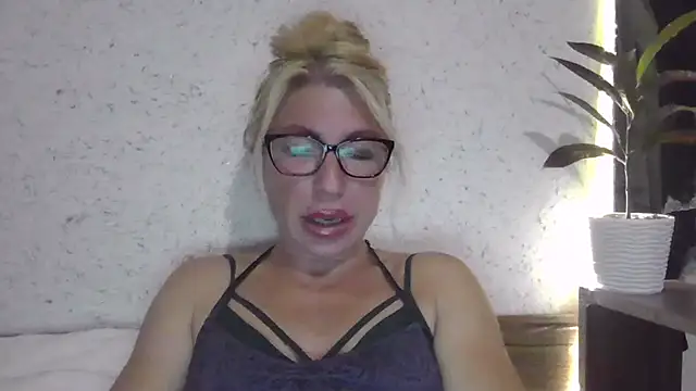 fox red lady7 online show from October 2, 7:32 pm