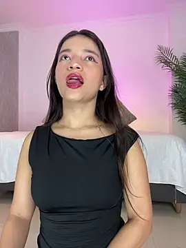 LUNAA    online show from May 25, 3:23 am