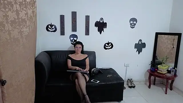 Snapshot of Kloewolf chatting on October 23, 10:25 am Kloewolf online show from October 23, 10:25 am