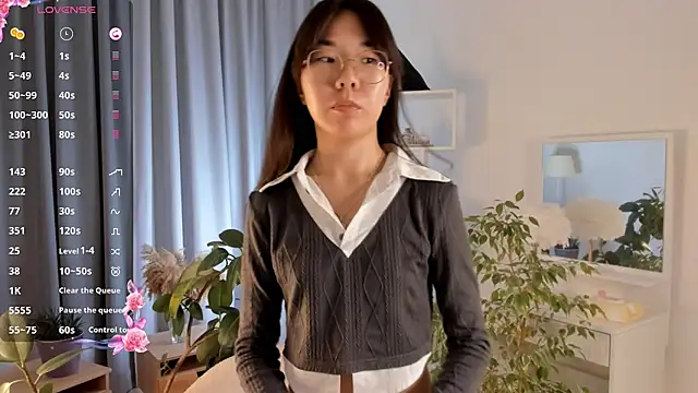 Snapshot of UdelaDodson chatting on September 29, 3:06 pm UdelaDodson online show from September 29, 3:06 pm