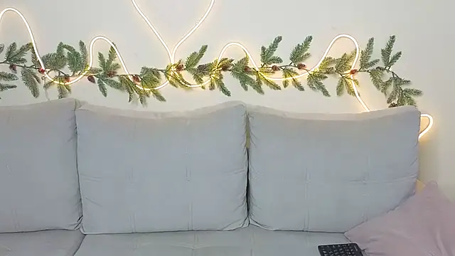 KathrynBrooks online show from January 8, 3:36 pm