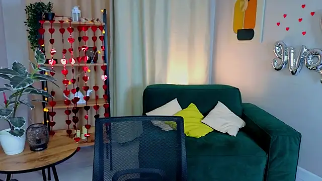 MollyBaby online show from February 12, 2:01 pm