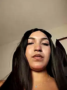 Snapshot of FallsForHerSmile chatting on October 23, 7:56 pm FallsForHerSmile online show from October 23, 7:56 pm