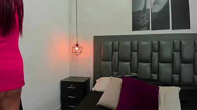 dakota roussee online show from November 13, 12:15 pm