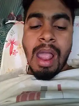 Snapshot of Rohit4500 chatting on November 21, 2:43 am Rohit4500 online show from November 21, 2:43 am