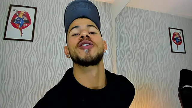 Snapshot of dylan_jacobx chatting on October 19, 3:07 am dylan jacobx online show from October 19, 3:07 am