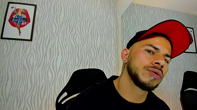 Snapshot of dylan_jacobx chatting on October 27, 2:04 am dylan jacobx online show from October 27, 2:04 am