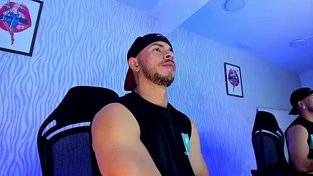 Snapshot of dylan_jacobx chatting on November 23, 2:00 am dylan jacobx online show from November 23, 2:00 am