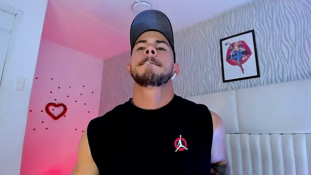 Snapshot of dylan_jacobx chatting on November 26, 3:07 am dylan jacobx online show from November 26, 3:07 am