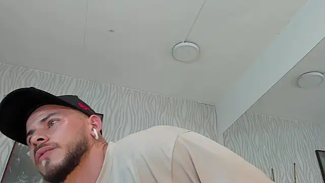dylan jacobx online show from July 28, 8:52 pm