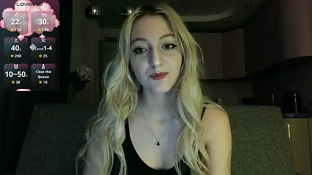 white liillyy online show from September 12, 9:59 pm